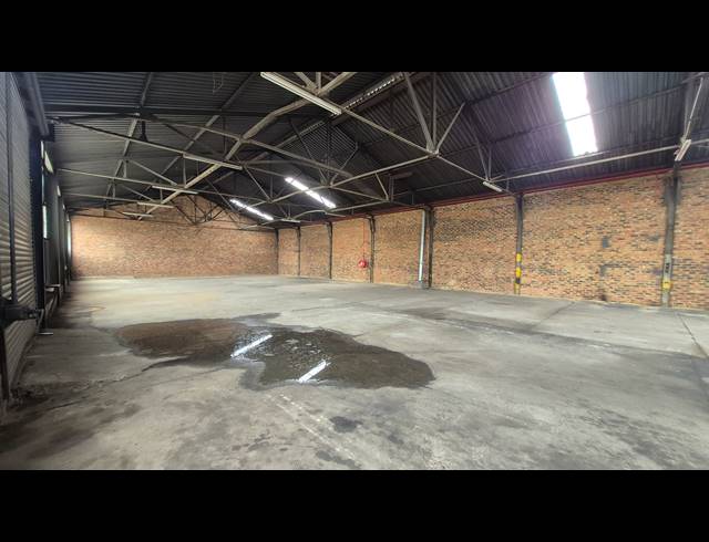 1,023M² FACTORY TO LET IN BOKSBURG EAST